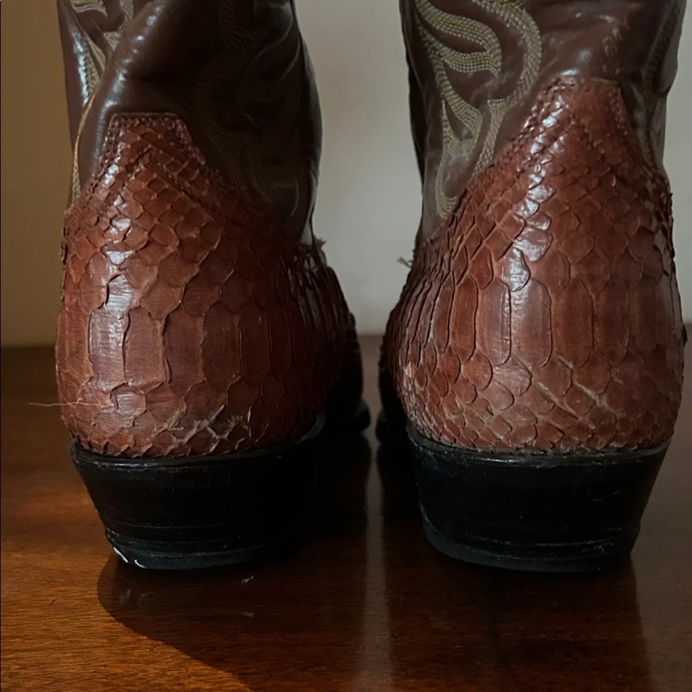 Tony Lama Snakeskin Western Cowboy Boots - Picture 6 of 9